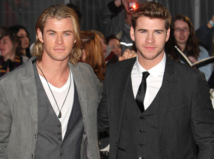 Chris Hemsworth, Liam Hemsworth Chris Hemsworth, Liam Hemsworth